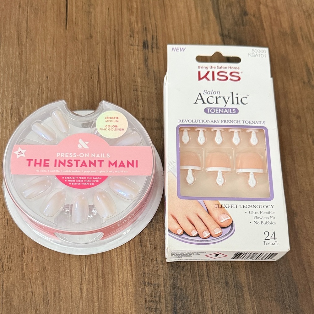 Kiss Press-On Toenails & The Instant Mani Finger Nails
